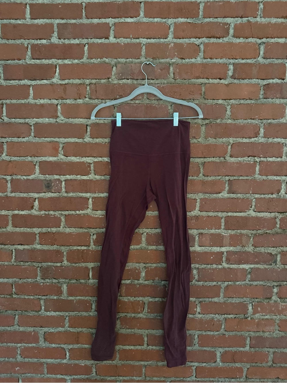 Lululemon maroon align leggings